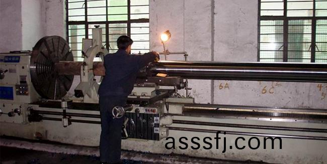 防(fang)腐離(li)心(xin)風(feng)機(ji)與普通離(li)心風機相(xiang)比(bi)